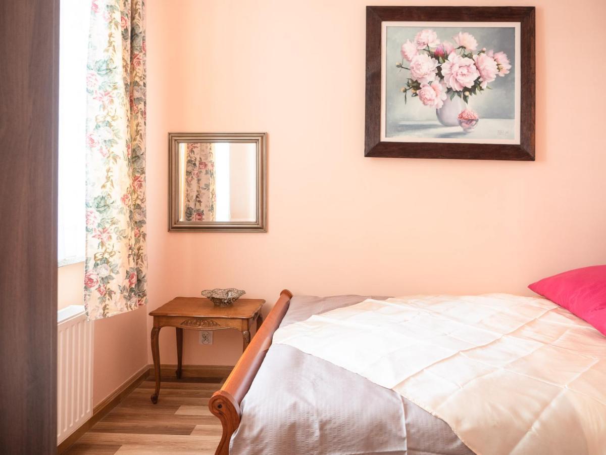 Apartment Na Cichej 5 A3 *